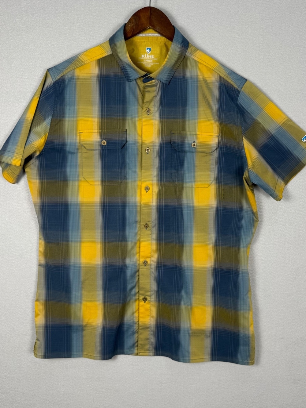 KÜHL Men's Large Short Sleeve Button-Up Shirt Yellow Blue